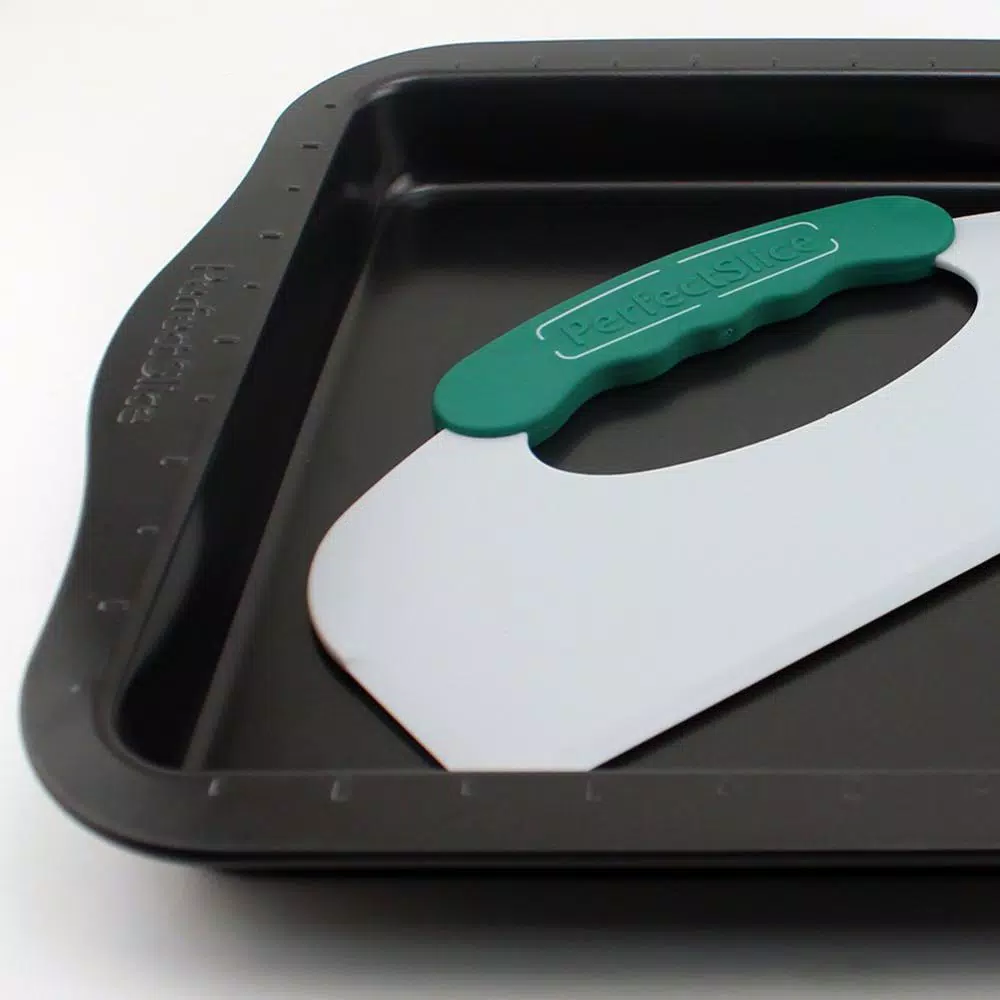 Discount π₯ BergHOFF Perfect Slice Carbon Steel Cookie Sheet With Cutting Tool π - Image 2